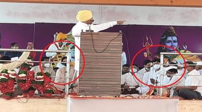 धनंजय मुंडेंपाठोपाठ पंकजाही गहिनीनाथ गडावर, मुंडे बहीण-भाऊ एकाच व्यासपीठावर