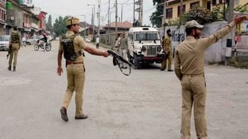 स्वातंत्र्य दिनाच्या पूर्वसंध्येला जम्मू-काश्मीर पोलिसांची मोठी कारवाई, स्फोट घडवून आणण्याच्या तयारीत असलेल्या 4 दहशतवाद्यांना अटक