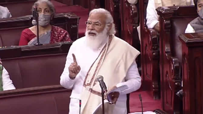 शरद पवार सुधारणांच्या बाजूनं, राजकारणासाठी काहींचा यूटर्न; मोदींचा टोला