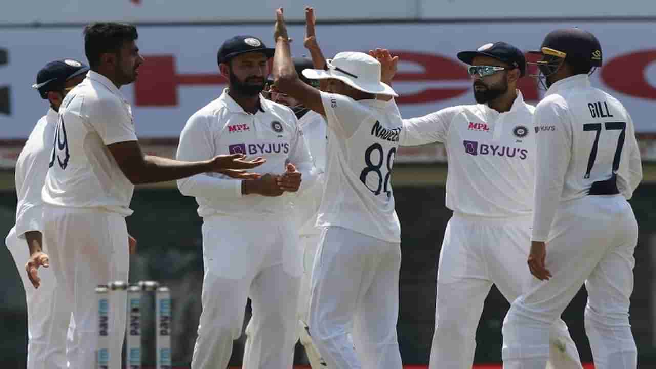 India vs England 1st Test | लोकल बॉय अश्विनचा शानदार सिक्सर, स्टार क्रिकेटपटूचा रेकॉर्ड ब्रेक