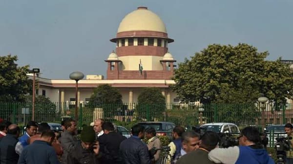 बरे झाले, सर्वोच्च न्यायालयाने कान टोचले, फारुख अब्दुल्लांच्या प्रकरणावरुन सामनातून भाजपवर टीकास्त्र