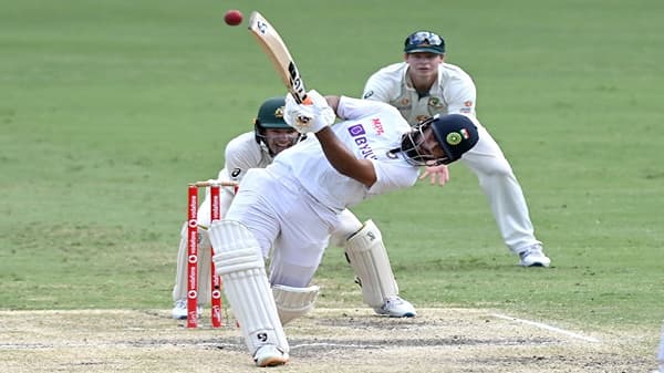 Rishabh Pant | टीम इंडियाचा रिषभ पंत ठरला ICC Men’s Player of the Month पुरस्कराचा मानकरी