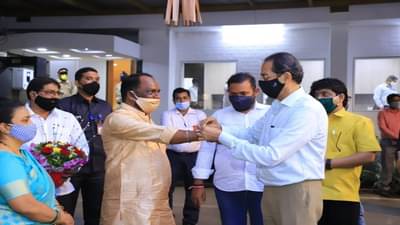 मुंबईतील भाजपच्या या बड्या नेत्याला धक्का; कट्टर समर्थकांचा शिवसेनेत प्रवेश