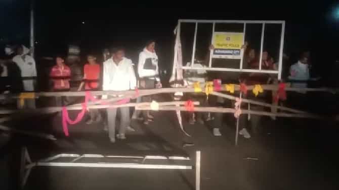 औरंगाबादेत मध्यरात्री हाय व्होल्टेज ड्रामा, भाजप कार्यकर्त्यांची रस्त्यावर जमून घोषणाबाजी