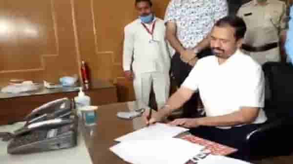 दुकानांवर मराठी पाट्या लावा अन्यथा कारवाई, नाशिक पालिका आयुक्तांच्या निर्णयाचं सर्वपक्षीयांकडून स्वागत