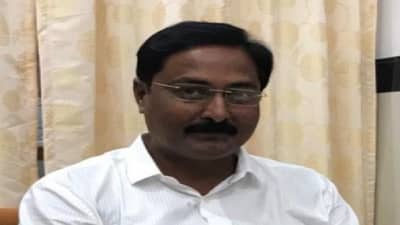 ट्रकची कारला भीषण धडक, मुक्ताईनगरातील काँग्रेसचे जिल्हा सचिवांचा जागीच मृत्यू