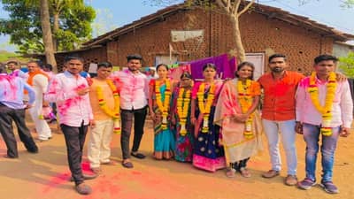 या गावात अवघ्या 21 वर्षांची मुलगी बसली सरपंचपदावर