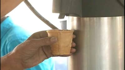 कोल्हापुरातल्या मित्रांची कमाल, आता चहा प्यायचा आणि कप खायचा !