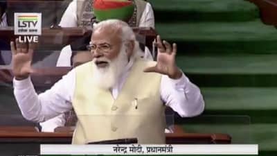 आंदोलनजीवीवरुन मोदी बॅकफूटवर, लोकसभेत आंदोलकांबाबत आदराची भाषा