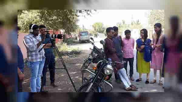 Web Series : ‘शेतकरी जगाचा पोशिंदा’ इंदापुरातील तरुणांकडून बेव सीरीजची निर्मिती