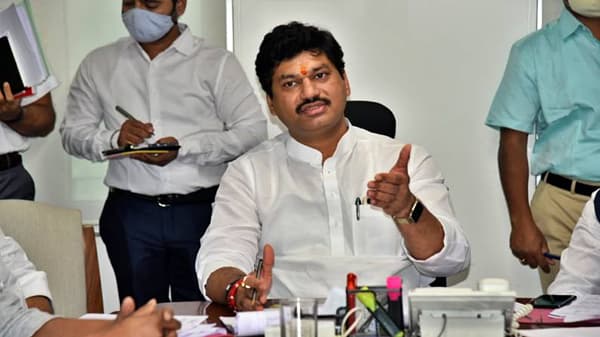 सफाई कामगारांच्या मुलांसाठी गुड न्यूज, शिष्यवृत्ती दुप्पट वाढ; धनंजय मुंडेंचा मोठा निर्णय