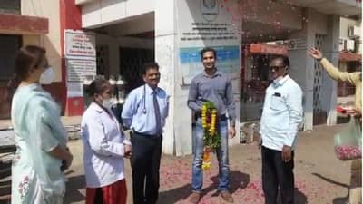 ...जेव्हा आयपीएस अधिकारी सरकारी दवाखान्यात उपचार घेतात!