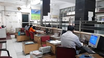 बीडच्या आरोग्य विभागातील आयुक्त, संचालकांसह 8 जणांवर अॅट्रॉसिटीचा गुन्हा