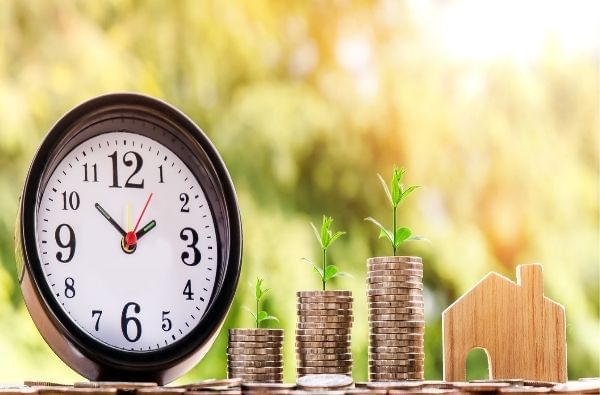 मुलीचे वय जेवढे जास्त असेल तेवढी या पॉलिसीची कालमर्यादा कमी होईल. ग्राहकांना परवडेल असे आकर्षक प्रिमियम या पॉलिसामध्ये उपलब्ध आहेत.