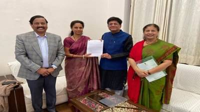 पुणे ते बारामतीदरम्यान मेमू रेल्वे तातडीने सुरु करा, सुप्रिया सुळेंची पियूष गोयल यांच्याकडे मागणी 