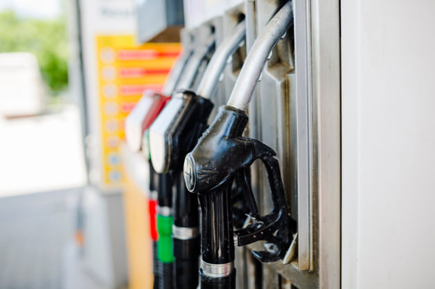 नांदेडमध्ये देशातील सर्वात महाग इंधन, धर्माबादमध्ये पेट्रोल नाबाद 98