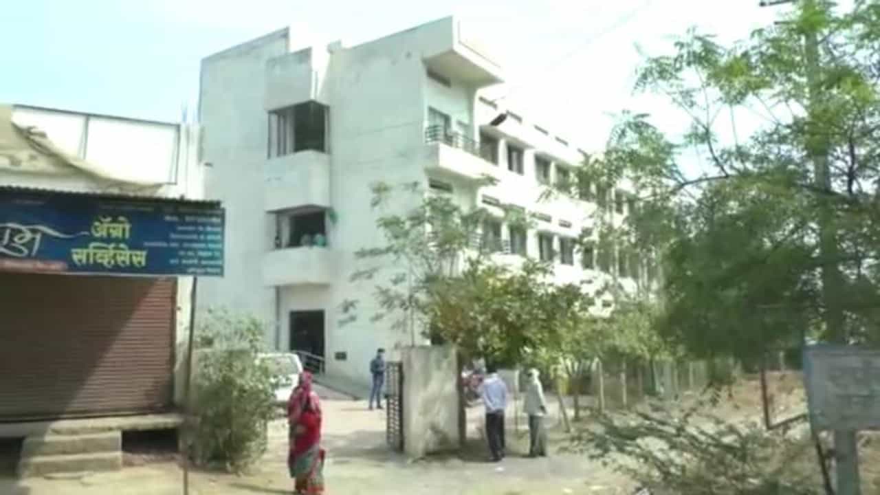 चिंताजनक..हिंगणघाटच्या त्या शाळेतील कोरोनाबाधितांची शंभरी पार, अँटिजेन टेस्टमध्ये निगेटिव्ह 23 जण RTPCRमध्ये पॉझिटिव्ह