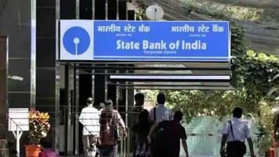 SBI Free Accidental Insurance: तुम्ही एसबीआयचं डेबिट कार्ड वापरता, स्टेट बँकेकडून 20 लाखापर्यंत मोफत अपघात विमा, वाचा सविस्तर