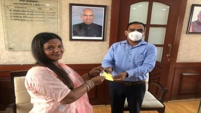 पालघर जिल्हा परिषद अध्यक्षा मास्क विसरल्या, जिल्हाधिकाऱ्यांकडून दंडात्मक कारवाई