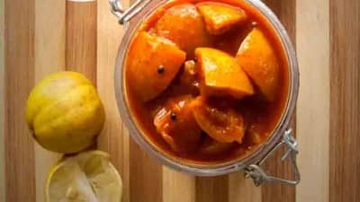 हाडे मजबूत राहतील, पोटाच्या समस्याही दूर होतील! वाचा चटकदार ‘लिंबाच्या लोणच्या’चे फायदे...