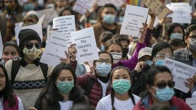 नेपाळ सरकारचं नव फर्मान काय? महिला का उतरल्या रस्त्यावर?