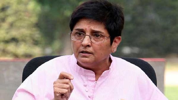 किरण बेदी यांना पुद्दुचेरीच्या उपराज्यपाल पदावरुन हटवलं, तेलंगणाच्या राज्यपालांकडे अतिरिक्त कारभार