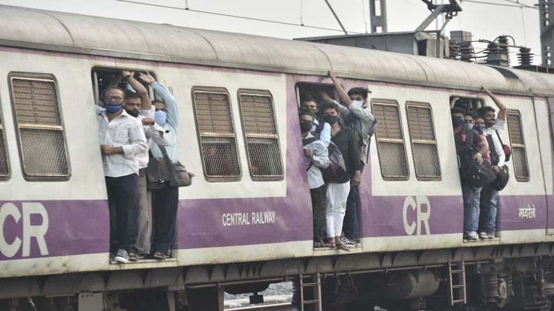 महाराष्ट्रात कडक Lockdown ची शक्यता, रेल्वे सेवा बंद होणार? Indian Railway म्हणते...
