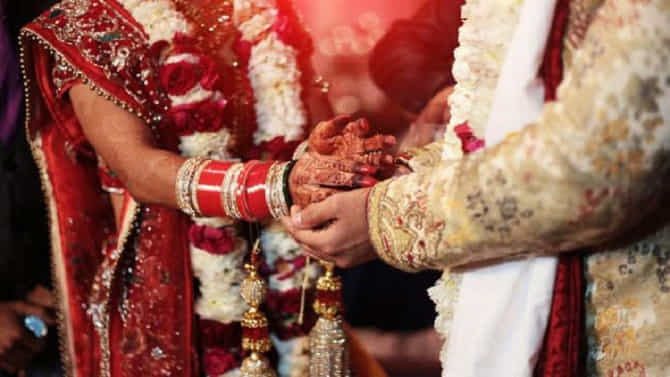 लग्नात वऱ्हाडी मंडळी जास्त, तर नवरदेवावर कारवाई होणार!