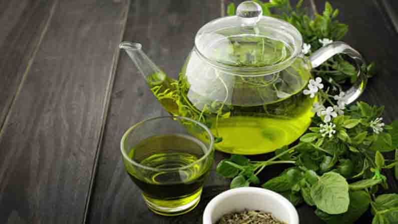 Green Tea | ग्रीन टीमध्ये मिसळा ‘हे’ आयुर्वेदिक घटक, आरोग्याला होतील अनेक फायदे! Green Tea | ग्रीन टीमध्ये मिसळा ‘हे’ आयुर्वेदिक घटक, आरोग्याला होतील अनेक फायदे!