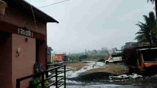 अकोल्यातील अनेक गावांचा संपर्क तुटला, अधिकाऱ्यांसह कर्मचाऱ्यांनी मुख्यालय सोडू नका, जिल्हाधिकाऱ्यांचे निर्देश