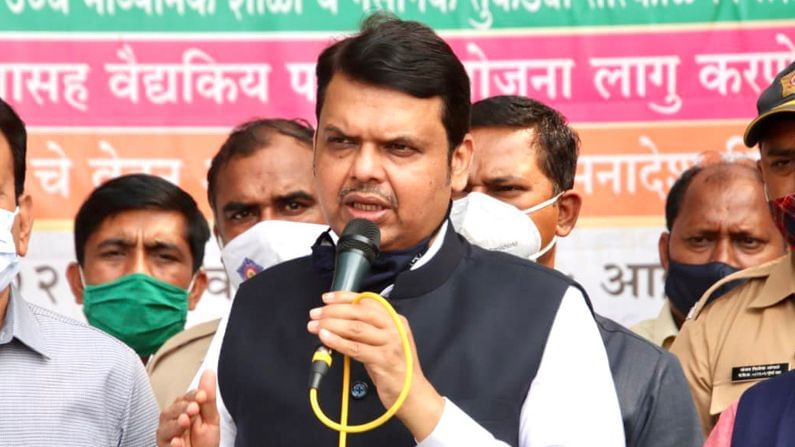 शिवजयंतीवर बंधनं घालायला ही काय मोगलाई आहे काय?; देवेंद्र फडणवीसांचा संतप्त सवाल शिवजयंतीवर बंधनं घालायला ही काय मोगलाई आहे काय?; देवेंद्र फडणवीसांचा संतप्त सवाल