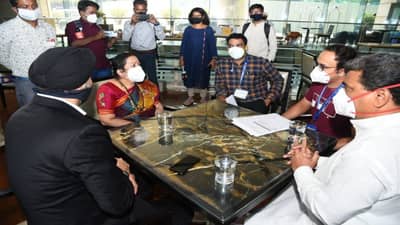 आंतरराष्ट्रीय प्रवाशांसाठी फाईव्ह स्टार हॉटेलमध्ये विलगीकरण, महापौरांकडून हॉटेलची पाहणी