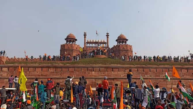 Delhi Violence : लाल किल्ल्यावरील हिंसाचारात सहभागी 20 जणांचे फोटो प्रसिद्ध, दिल्ली पोलिसांकडून शोधमोहीम हाती