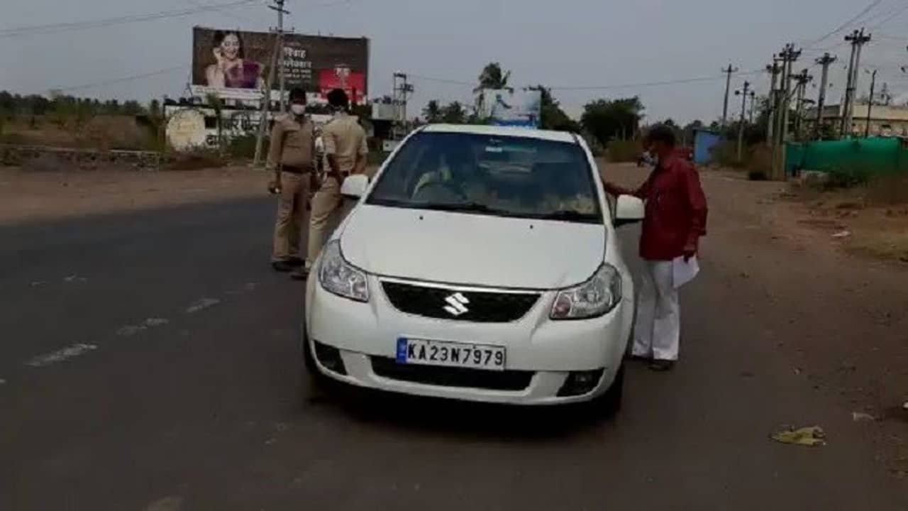 कोरोनाने पुन्हा हादरवलं, महाराष्ट्र-कर्नाटक सीमेवर आजपासून कोरोना तपासणी