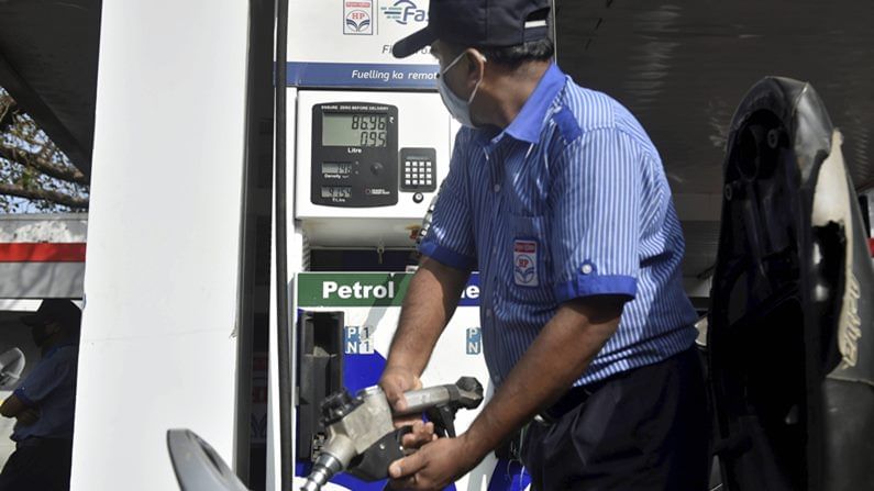 Petrol Diesel Rate Today : आठवड्याच्या दुसऱ्या दिवशी काय आहे पेट्रोलचा भाव? वाचा तुमच्या शहरातले दर