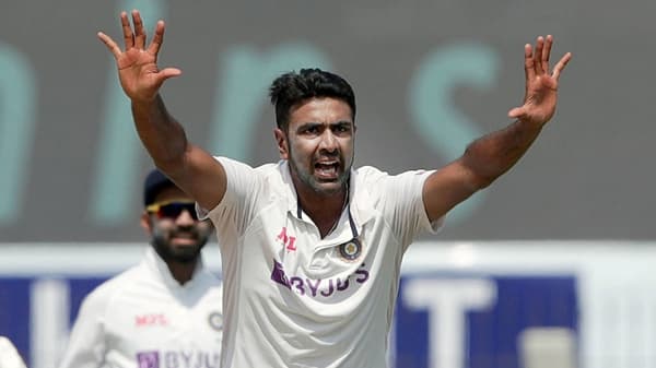 IND vs ENG 3rd Test : अश्विनची रेकॉर्डब्रेक कामगिरी, कसोटीत 400 तर 600 आंतरराष्ट्रीय विकेट्सचा टप्पा पार