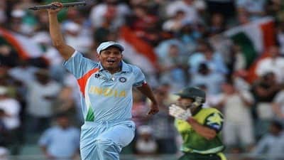 Yusuf Pathan | WT20 च्या फायनलमध्ये सेहवागला दुखापत, ऐनवेळी युसूफला संधी, आल्या आल्या षटकार ठोकला, पठाणचा प्रवास