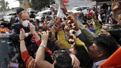 लेटरबॉम्ब टाकणारे काँग्रेसचे 23 नेते जम्मूमध्ये एकत्र जमायला सुरुवात; राजकीय भूकंपाची शक्यता