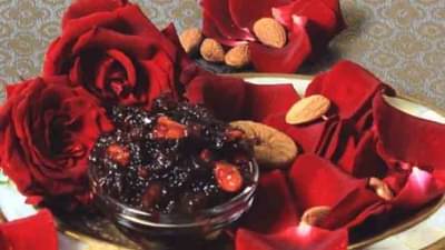 Gulkand Benefit | वजन कमी करण्यापासून ते अनेक समस्यांवर गुणकारी ‘गुलकंद’, जाणून घ्या याचे फायदे..