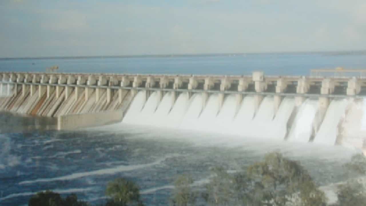 उजनीचे पाणी तापले, जयंत पाटील यांच्यावर गुन्हा दाखल करा, अन्यथा...