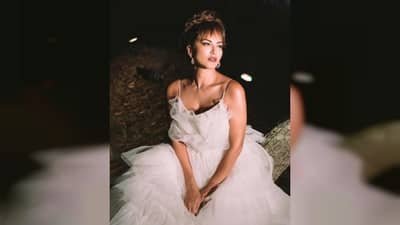 सनी लिओनीने फोटो शेअर करत विचारले माझ्याशी लग्न कराल का?, चाहता म्हणाला...