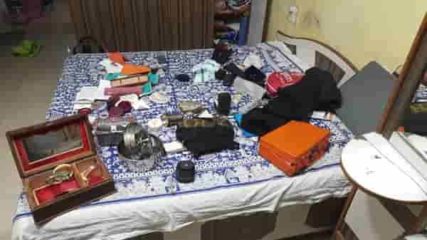 नवी मुंबईत जबरी घरफोडी, ऐरोलीत घराचे दोन कुलूप उचकटून 4 लाखांचं सोनं लंपास