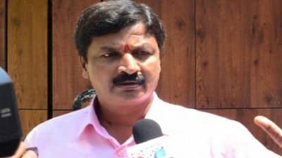 बेळगावच्या पालकमंत्र्यांची आक्षेपार्ह सीडी सार्वजनिक, कर्नाटकच्या राजकारणात मोठी खळबळ