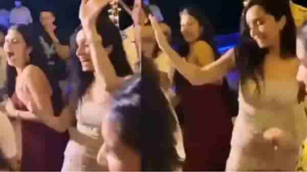Video : श्रद्धा कपूरचे बर्थडे सेलिब्रेशन थेट मालदीवमध्ये, पाहा खास व्हिडीओ