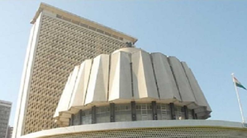 Maharashtra budget session day 5 Live : गृहमंत्र्यांना फडणवीस म्हणाले, कुणाला वाचवताय?