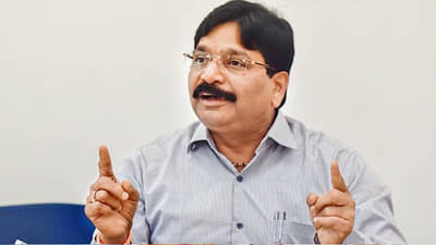 अचानक ईडीचे अधिकारी आले, सकाळी सकाळीच रेड; कोण आहेत रवींद्र वायकर?