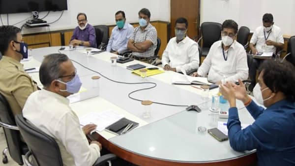 नागपुरात वाढता कोरोना, गर्दी टाळण्यासाठी विभागीय आयुक्तांनी घेतला महत्त्वाचा निर्णय