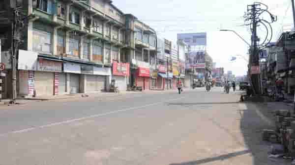 Nashik Lockdown update : नाशिकची लॉकडाऊनच्या दिशेने वाटचाल, नियम न पाळणारी दुकानं 6 महिन्यांसाठी बंद
