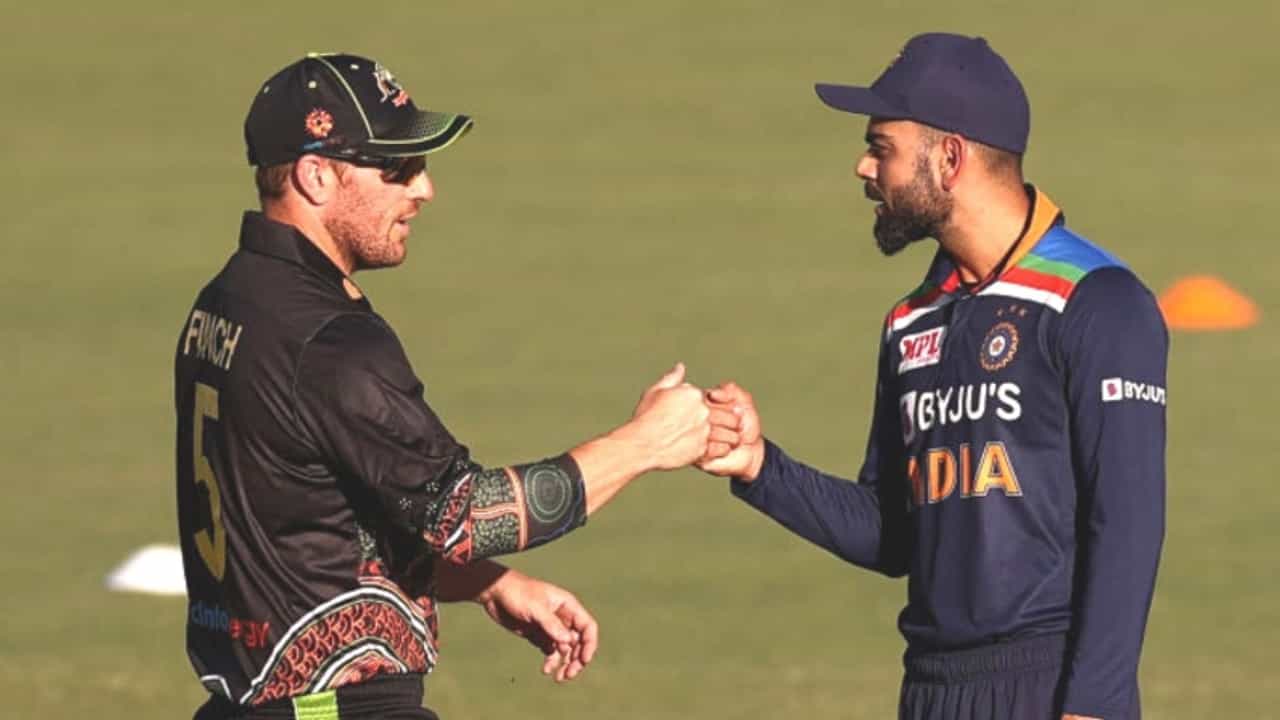 आयपीएलमध्ये अनसोल्ड राहिलेला अ‍ॅरॉन फिंच कडाडला, 4 षटकारांसह ठोकल्या 79 धावा