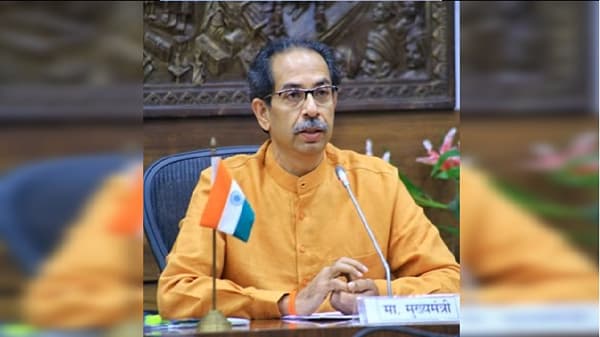 शिवसेना प्रवक्त्यांची नवी यादी जाहीर, संजय राऊतांसह त्या खासदाराला मुख्य प्रवक्तेपद, 16 जण कोण?